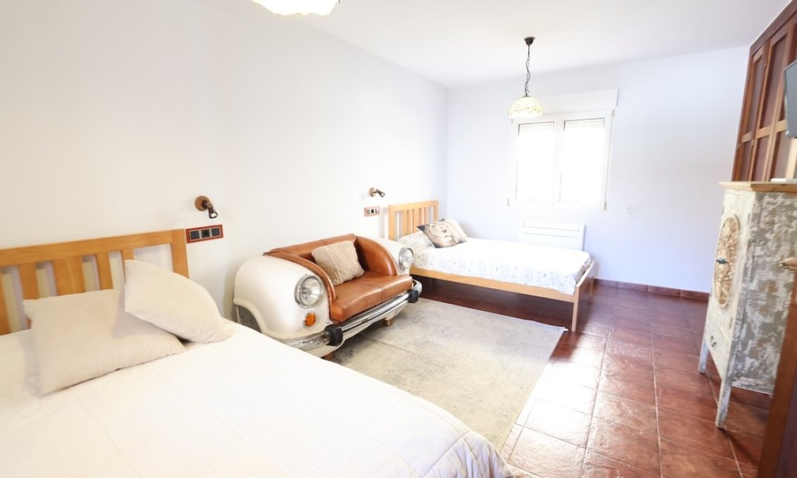 Wiederverkauf - Villa -
Villamartin - Costa Blanca