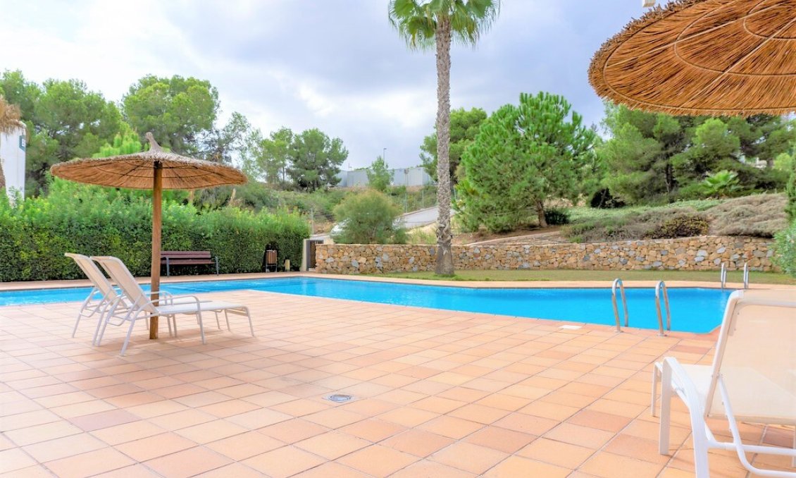 Wiederverkauf - Villa -
Las Colinas Golf - Inland