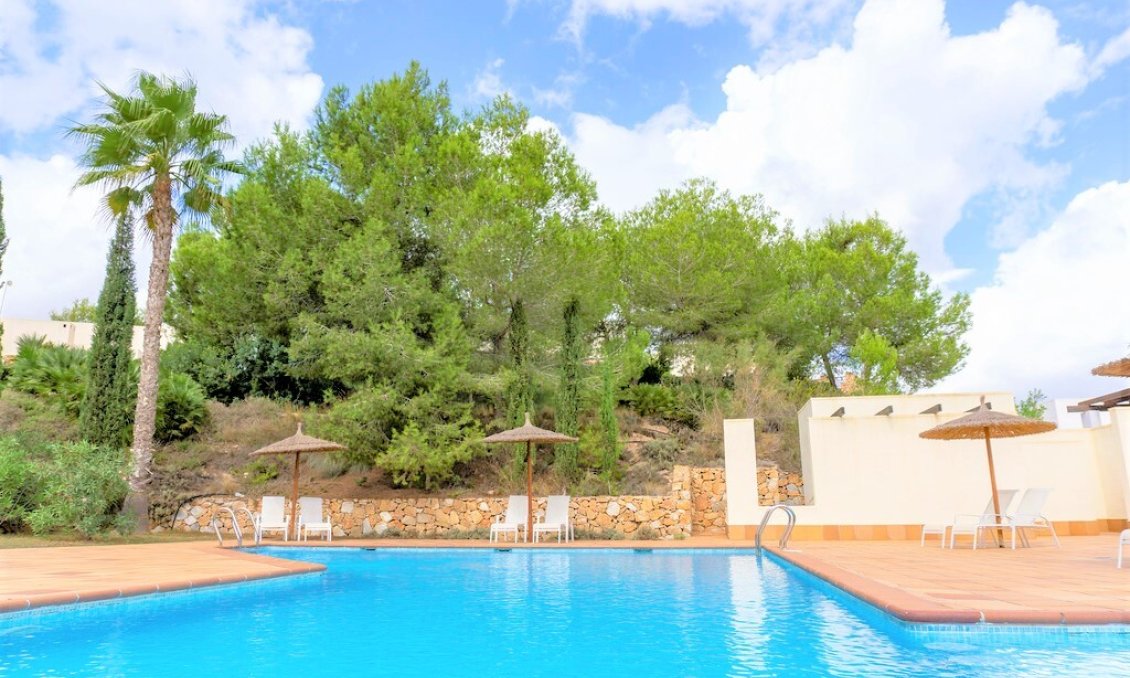 Wiederverkauf - Villa -
Las Colinas Golf - Inland