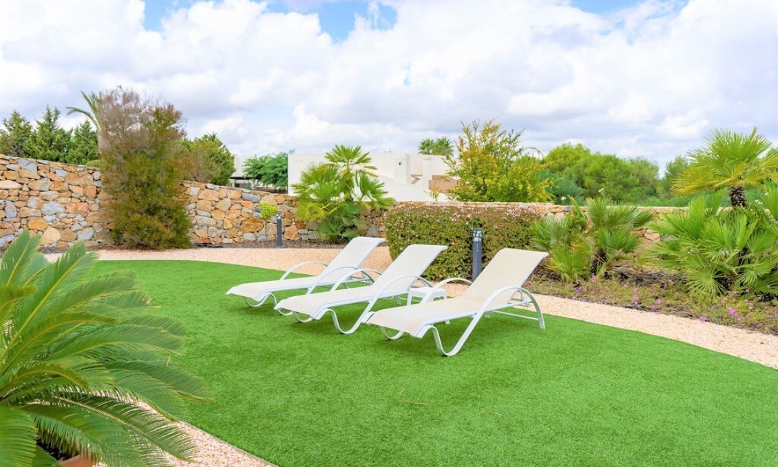 Wiederverkauf - Villa -
Las Colinas Golf - Inland