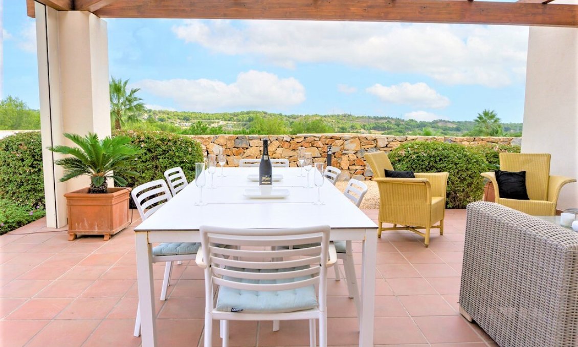 Wiederverkauf - Villa -
Las Colinas Golf - Inland