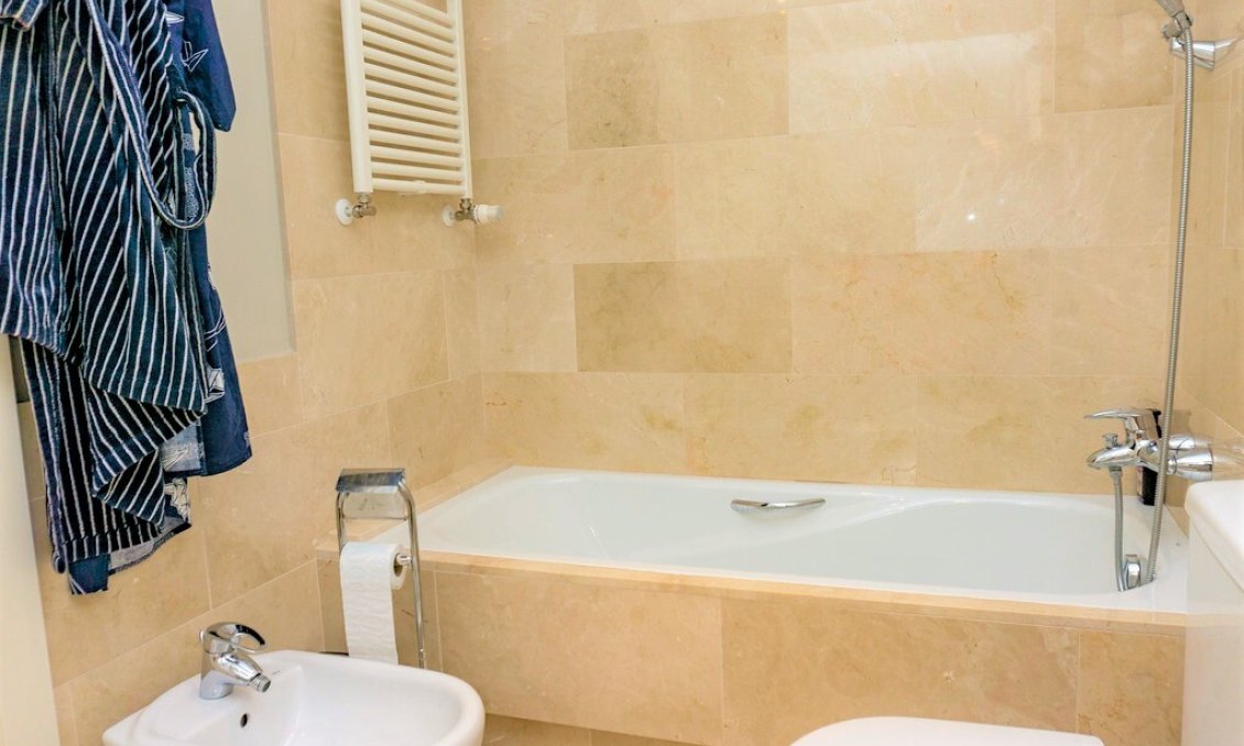 Wiederverkauf - Villa -
Las Colinas Golf - Inland