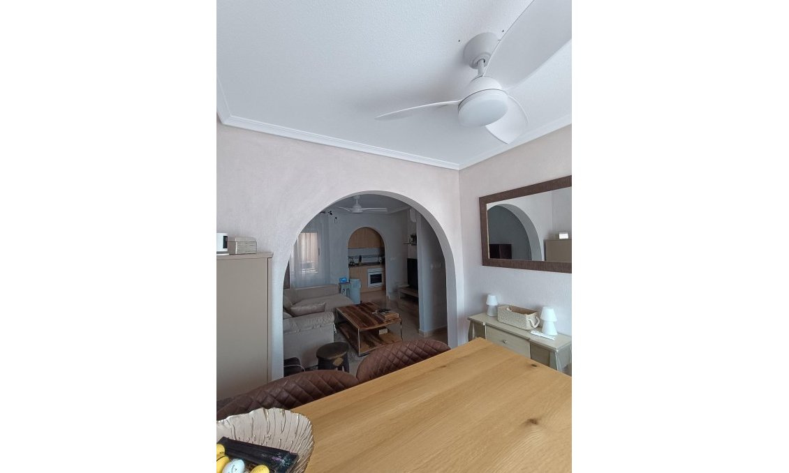 Resale - Town House -
Avileses - Jerónimo Y Avileses