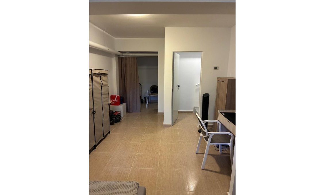 Resale - Town House -
Avileses - Jerónimo Y Avileses