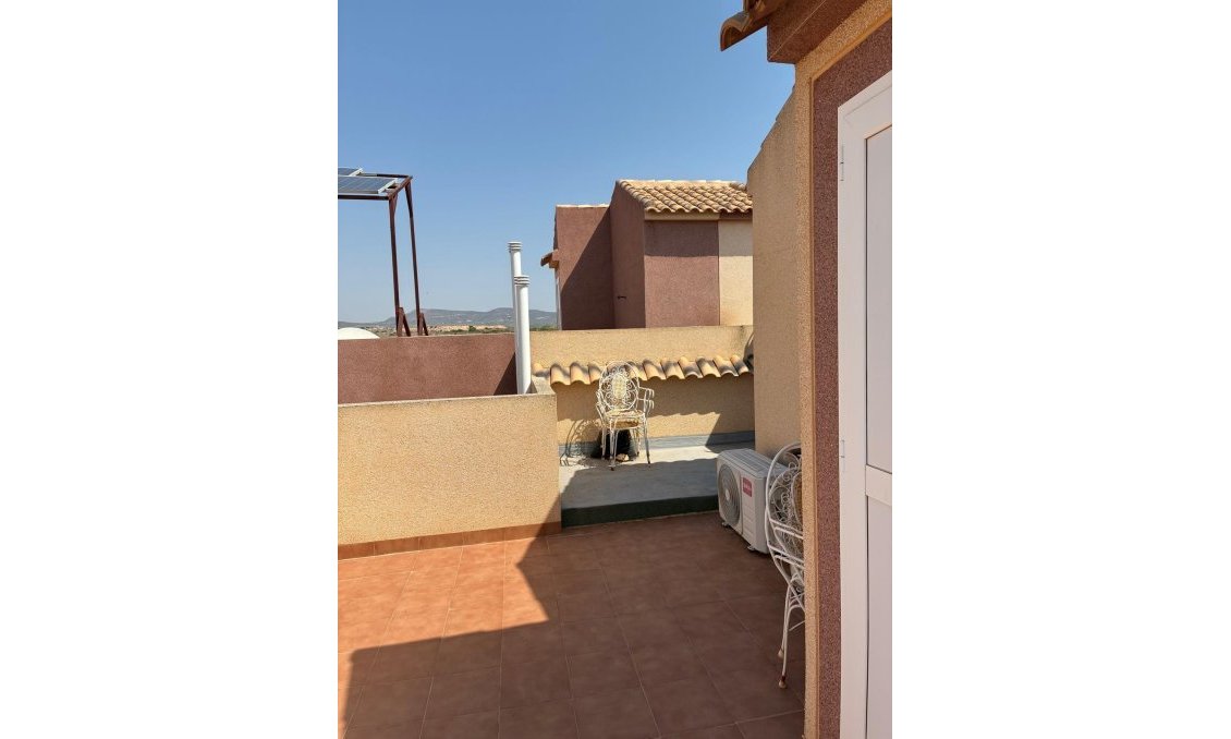 Resale - Town House -
Avileses - Jerónimo Y Avileses