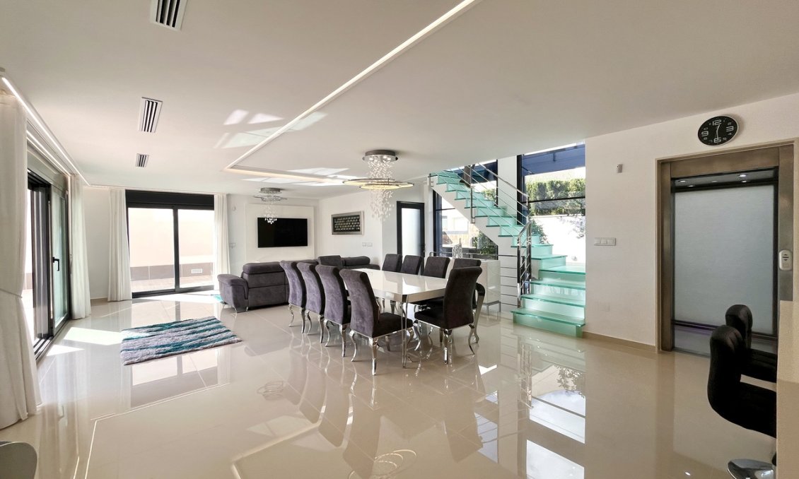 Wiederverkauf - Villa -
San Miguel de Salinas - Inland