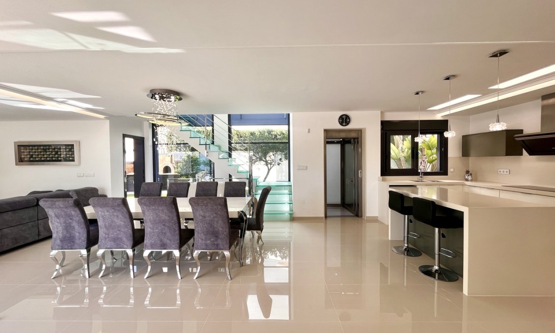 Wiederverkauf - Villa -
San Miguel de Salinas - Inland