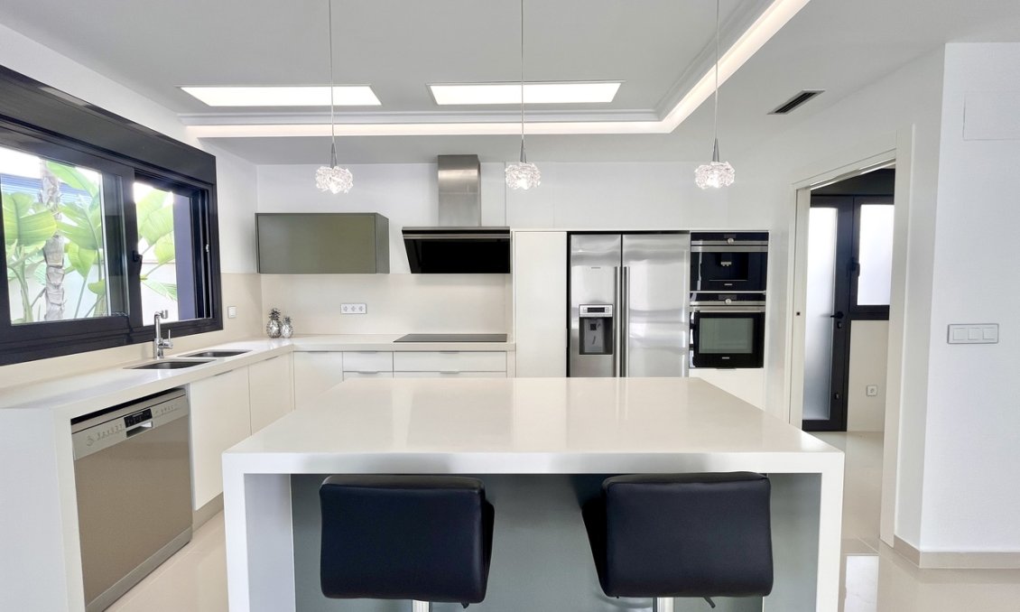 Wiederverkauf - Villa -
San Miguel de Salinas - Inland