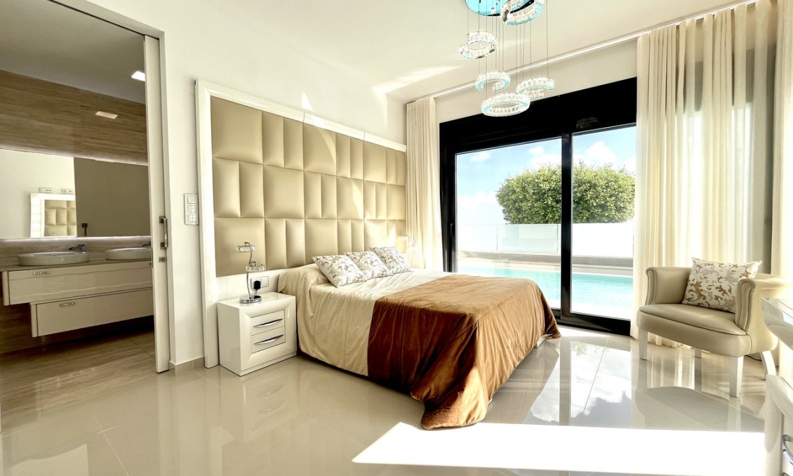 Wiederverkauf - Villa -
San Miguel de Salinas - Inland