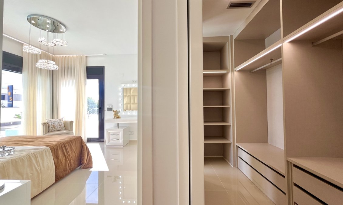 Wiederverkauf - Villa -
San Miguel de Salinas - Inland