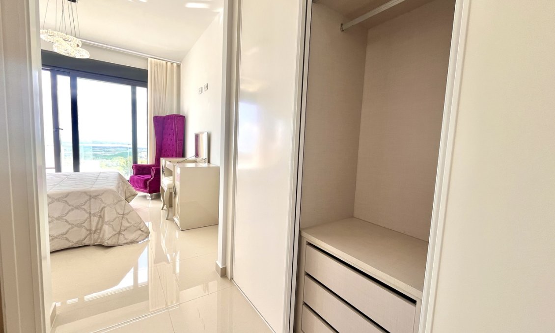 Wiederverkauf - Villa -
San Miguel de Salinas - Inland