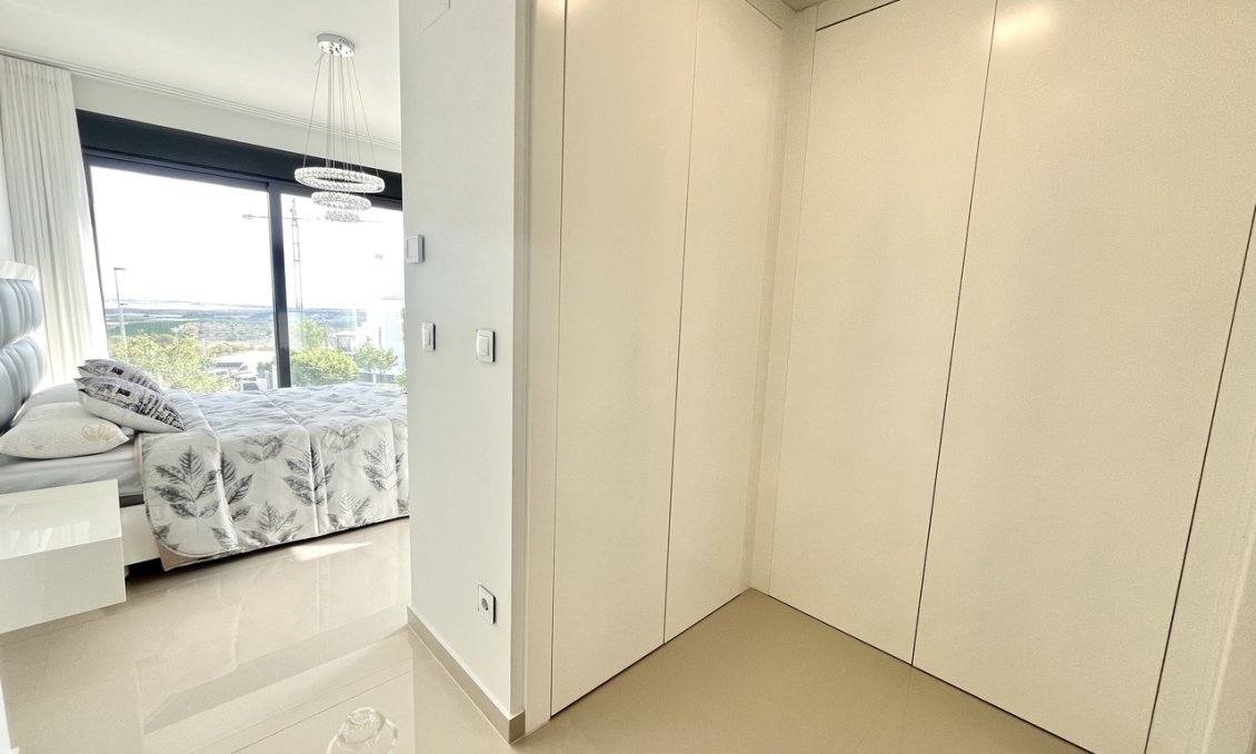 Wiederverkauf - Villa -
San Miguel de Salinas - Inland