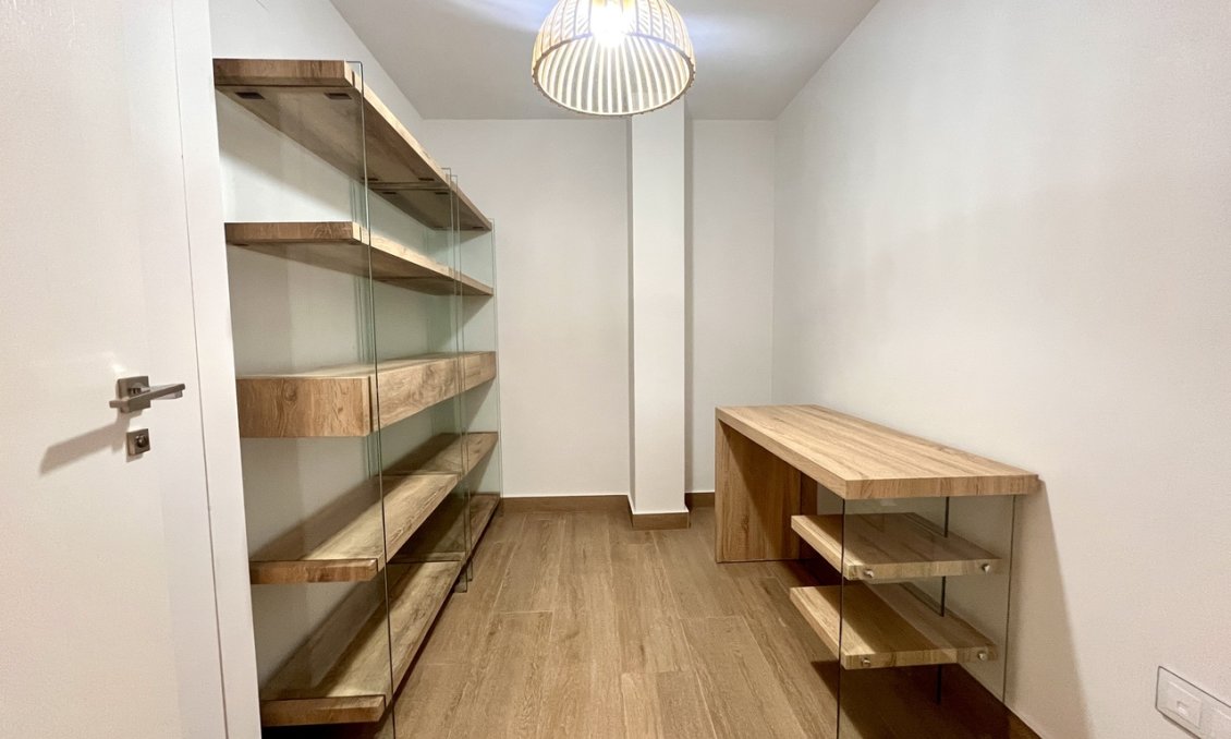 Wiederverkauf - Villa -
San Miguel de Salinas - Inland