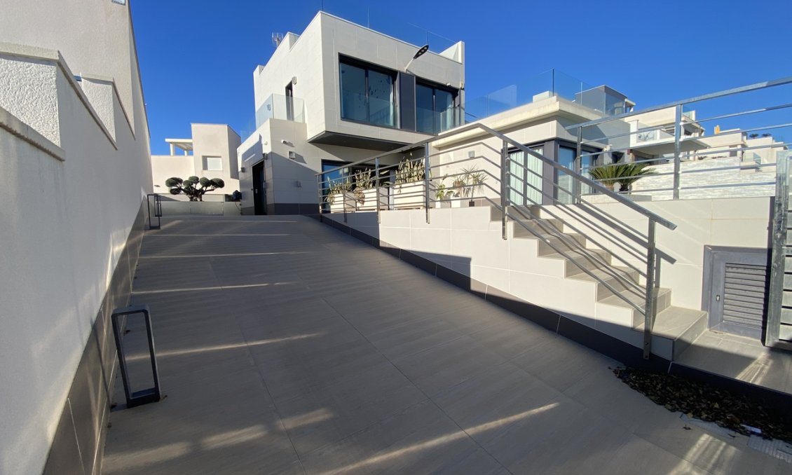 Wiederverkauf - Villa -
San Miguel de Salinas - Inland