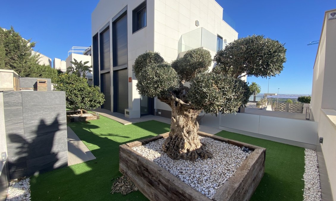 Wiederverkauf - Villa -
San Miguel de Salinas - Inland