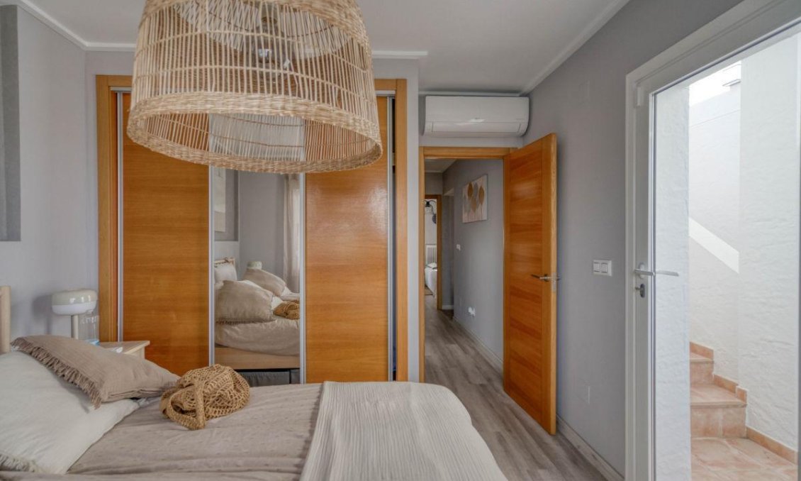 Resale - Duplex -
Los Balcones - Costa Blanca