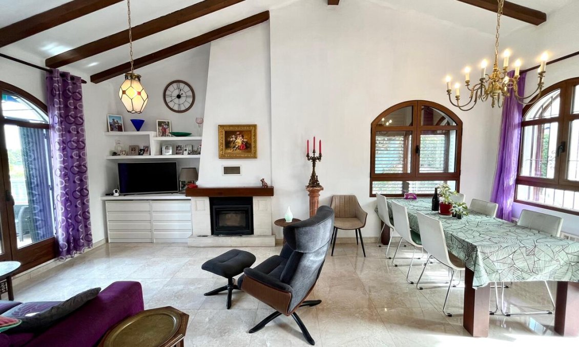 Wiederverkauf - Villa -
Villamartin - Costa Blanca