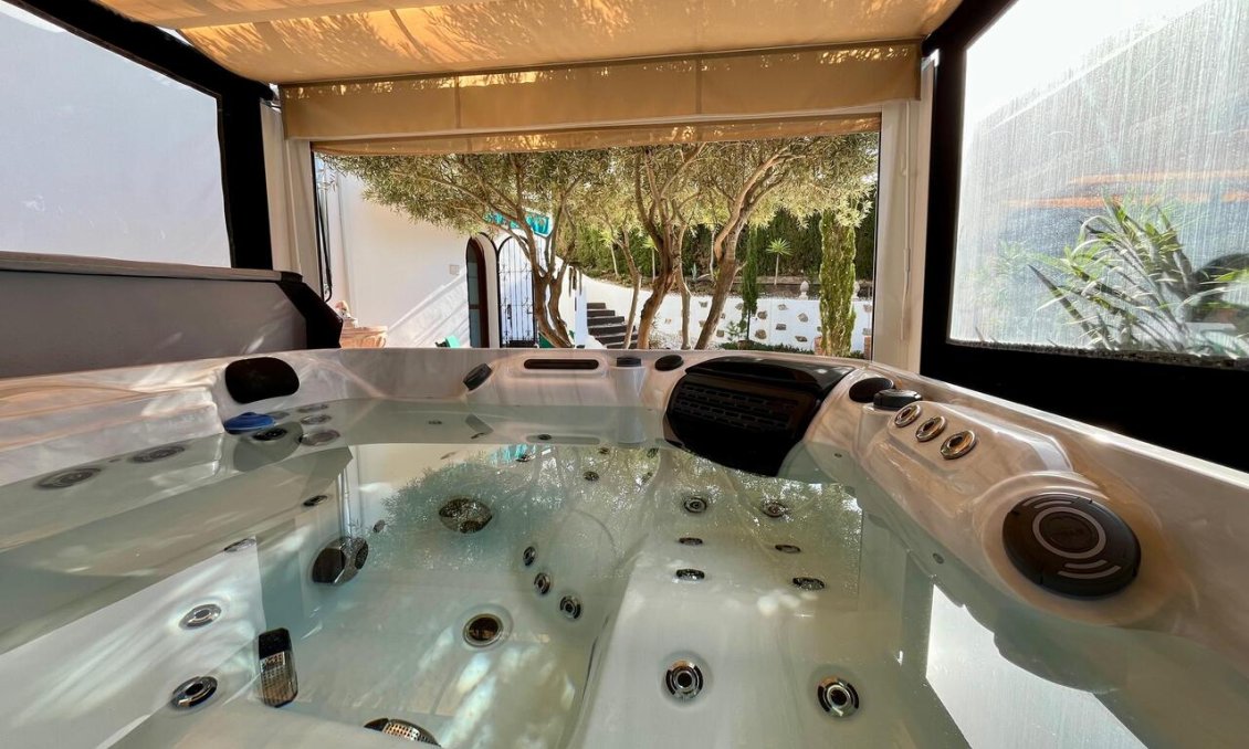 Wiederverkauf - Villa -
Villamartin - Costa Blanca