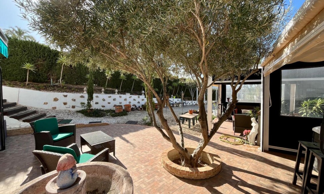 Wiederverkauf - Villa -
Villamartin - Costa Blanca