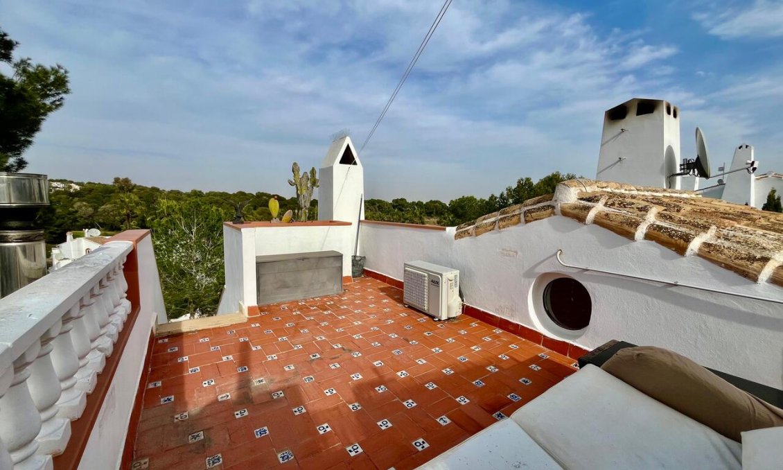 Wiederverkauf - Villa -
Villamartin - Costa Blanca