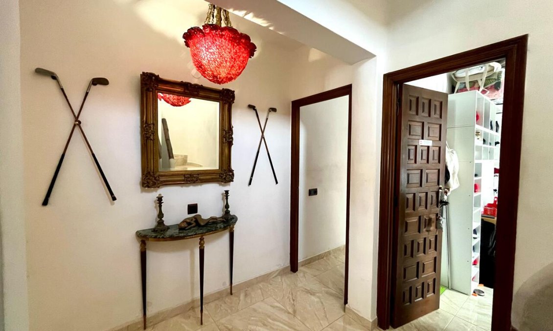 Wiederverkauf - Villa -
Villamartin - Costa Blanca