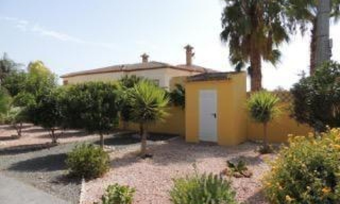 Resale - Villa -
Catral