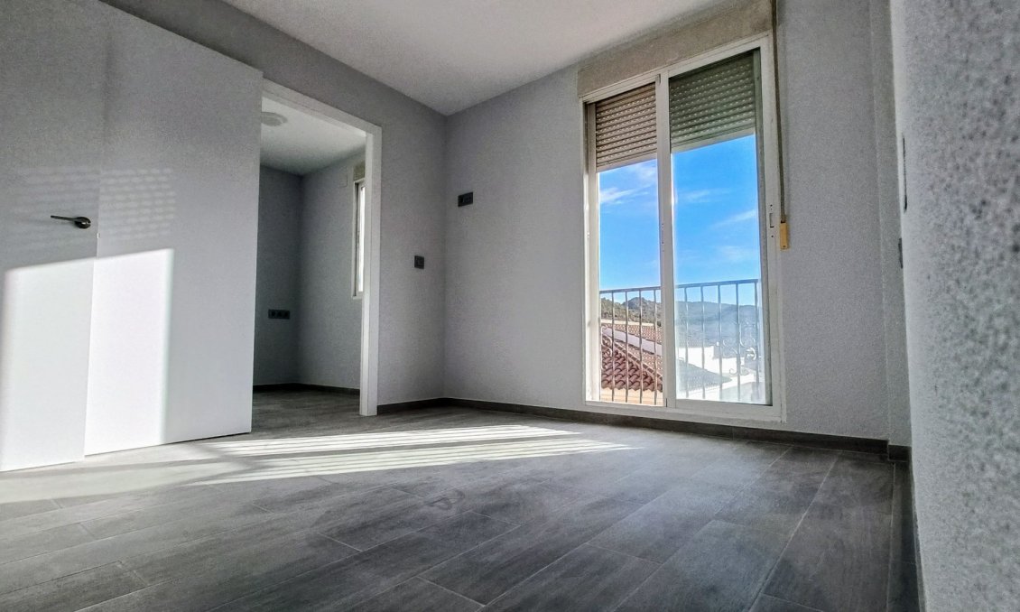 Resale - Town House -
La Romana - Inland