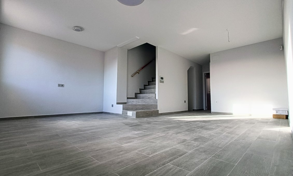 Resale - Town House -
La Romana - Inland