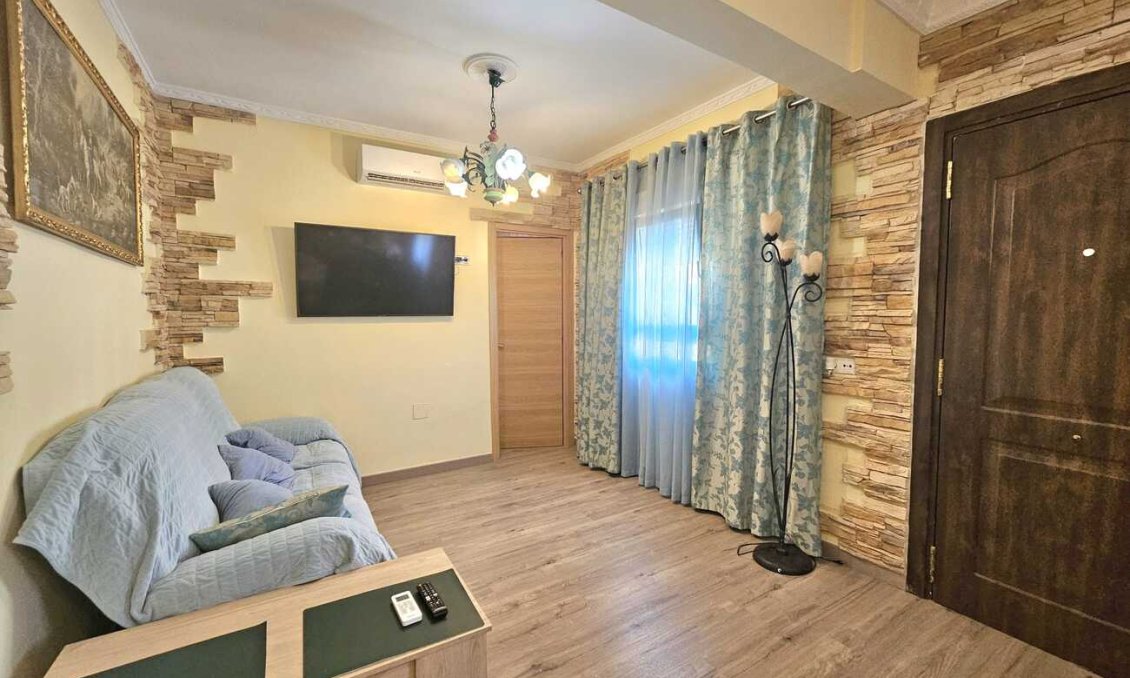 Resale - Villa -
Torrevieja - Torre Del Moro