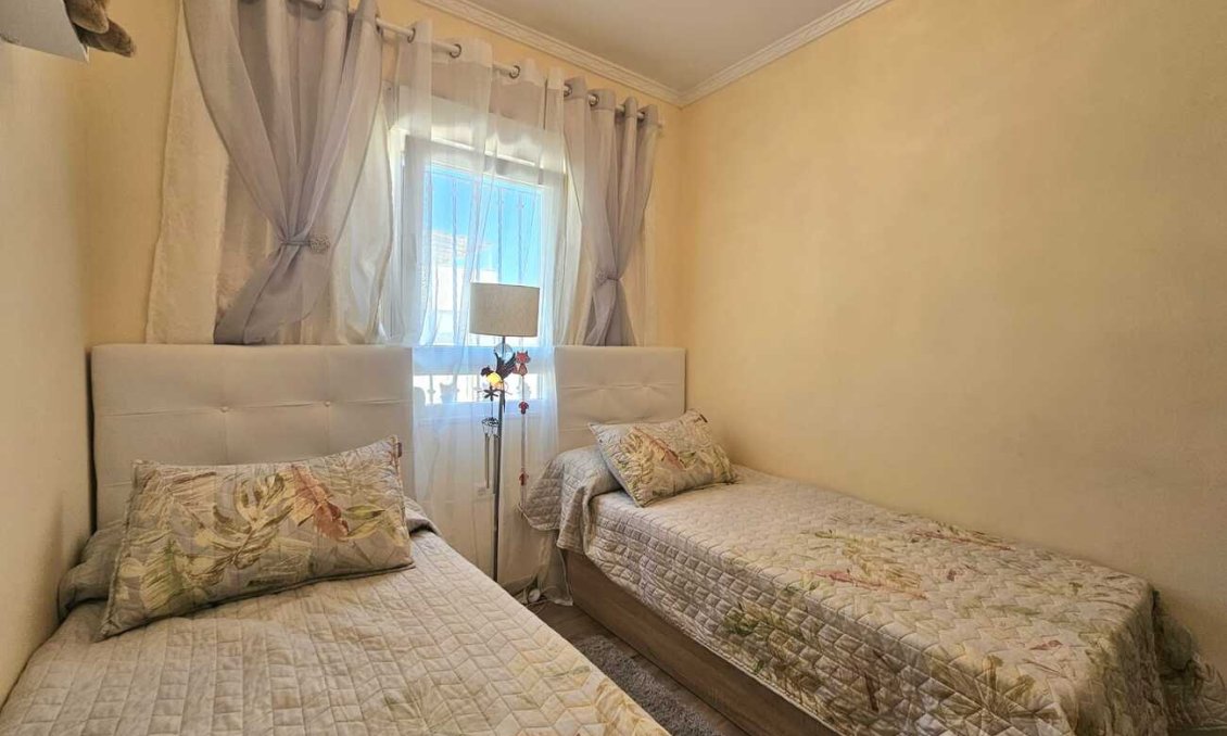 Resale - Villa -
Torrevieja - Torre Del Moro