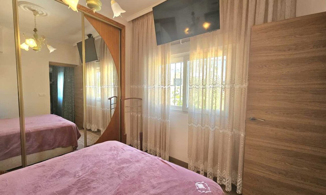 Resale - Villa -
Torrevieja - Torre Del Moro