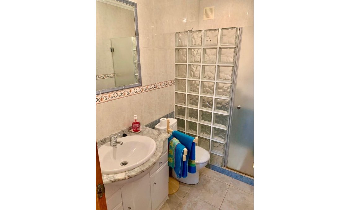 Wiederverkauf - Wohnung -
Torrevieja - La Mata