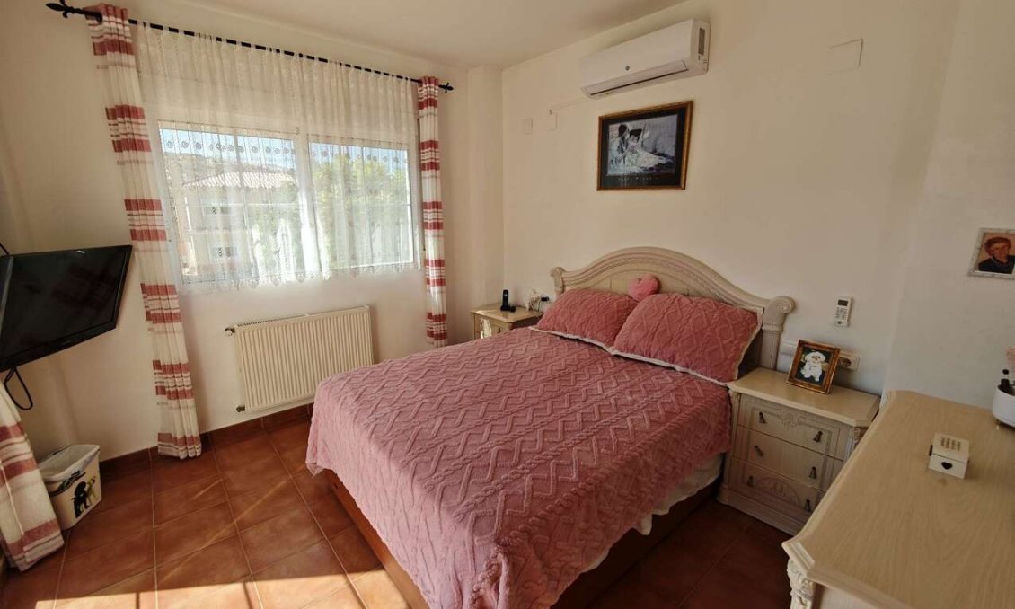 Resale - Villa -
Aspe - Inland