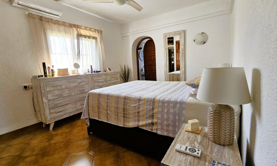 Wiederverkauf - Villa -
Jávea - Costa Blanca