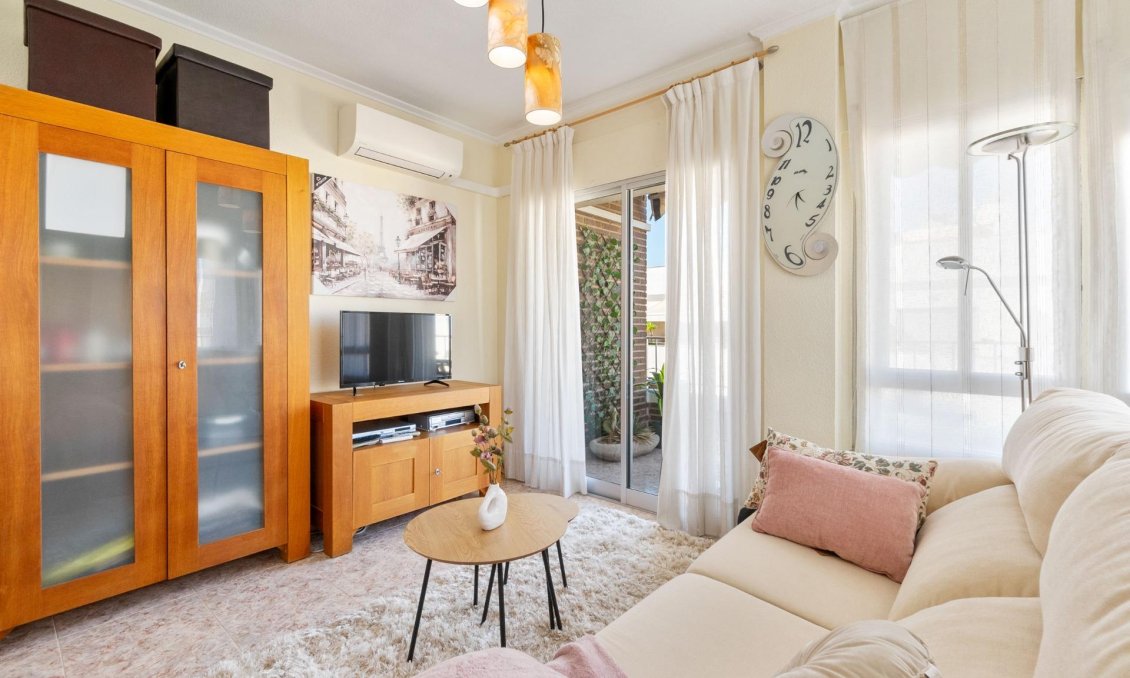 Resale - Apartment -
Torrevieja