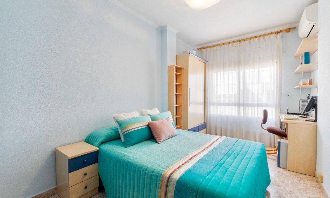Resale - Apartment -
Torrevieja
