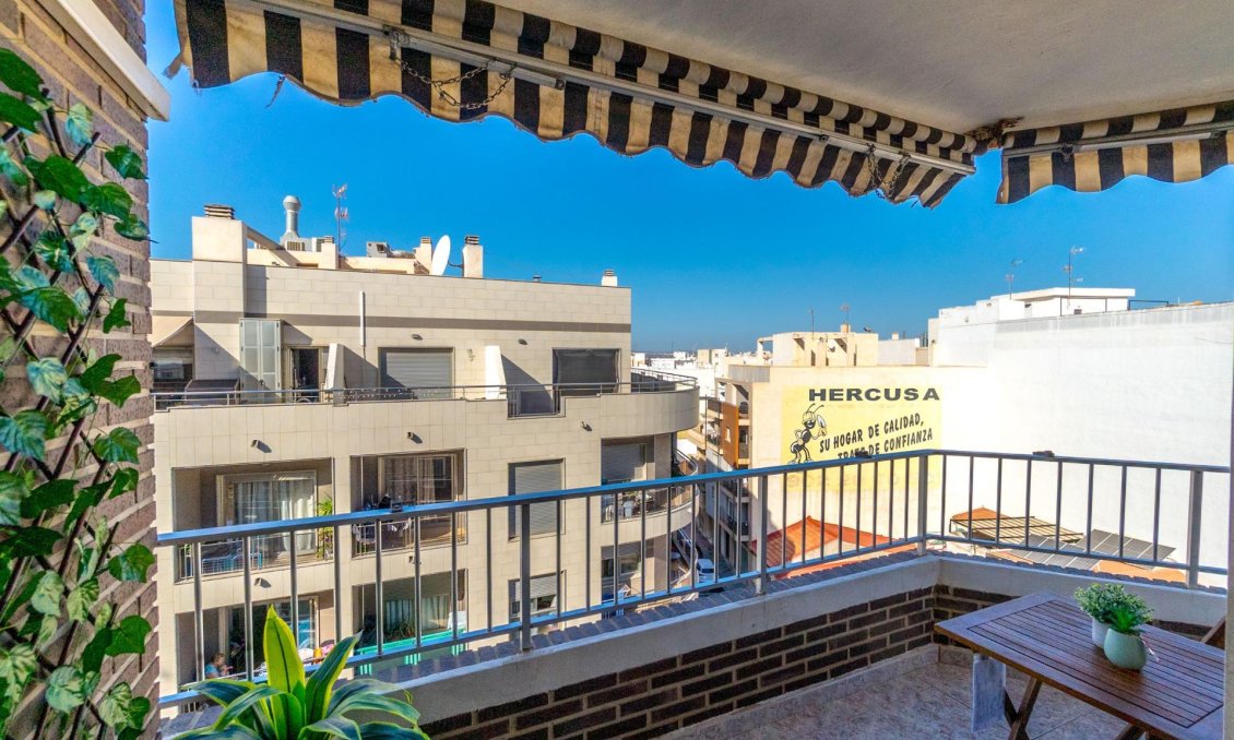 Resale - Apartment -
Torrevieja
