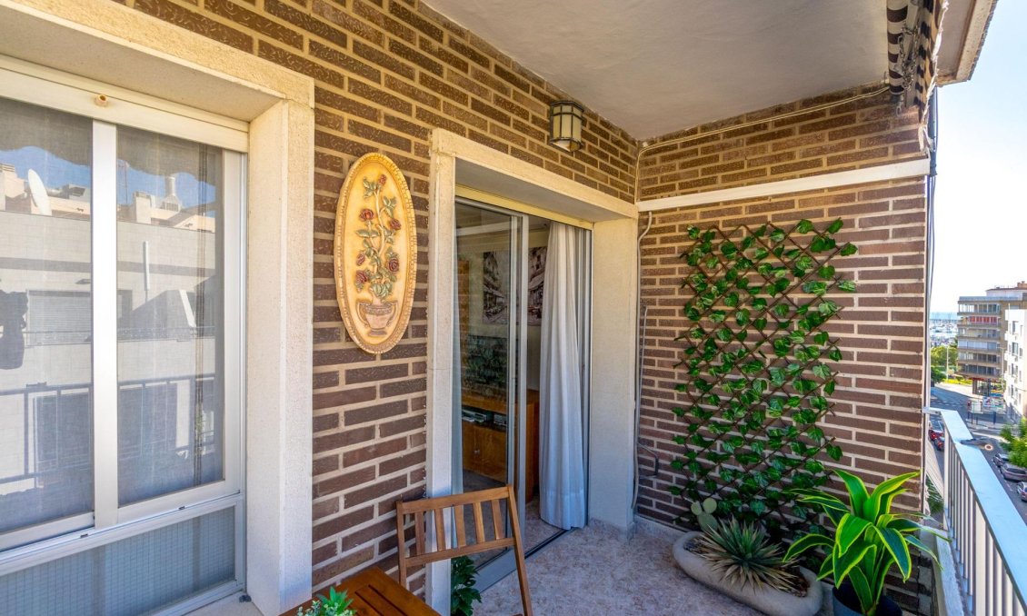 Resale - Apartment -
Torrevieja