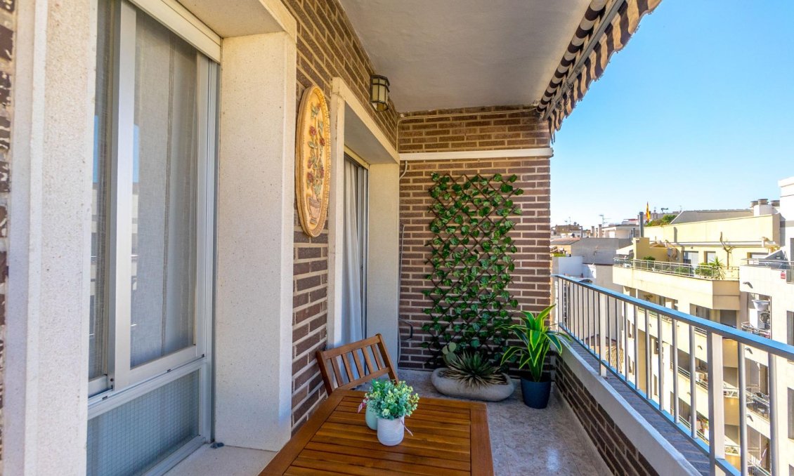 Resale - Apartment -
Torrevieja