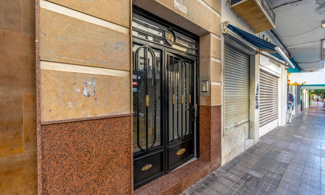 Resale - Apartment -
Torrevieja