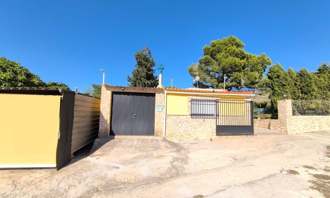 Revente - Villa -
Yecla - Inland