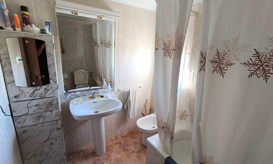 Revente - Villa -
Yecla - Inland