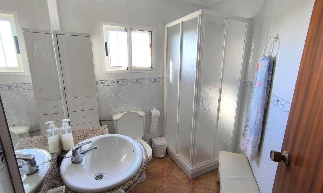 Revente - Villa -
Yecla - Inland