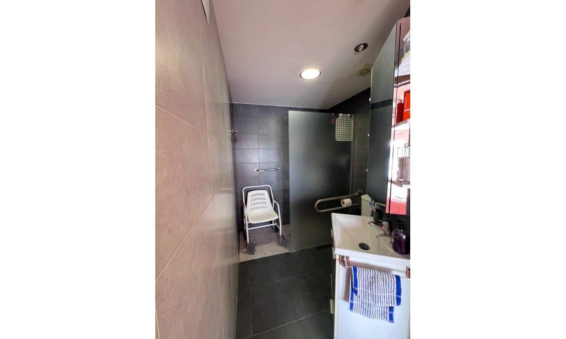 Resale - Apartment -
Torrevieja - Playa de los Locos