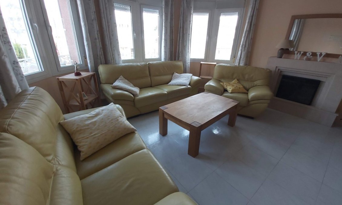 Resale - Villa -
Benimar - Costa Blanca