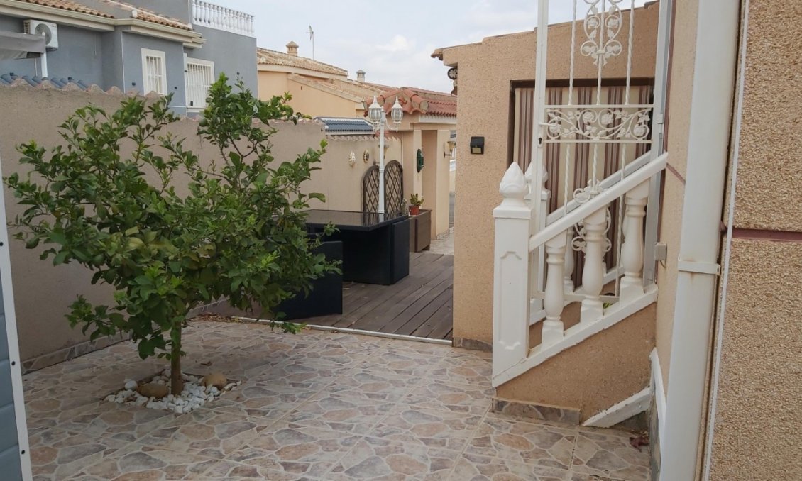 Resale - Villa -
Benimar - Costa Blanca