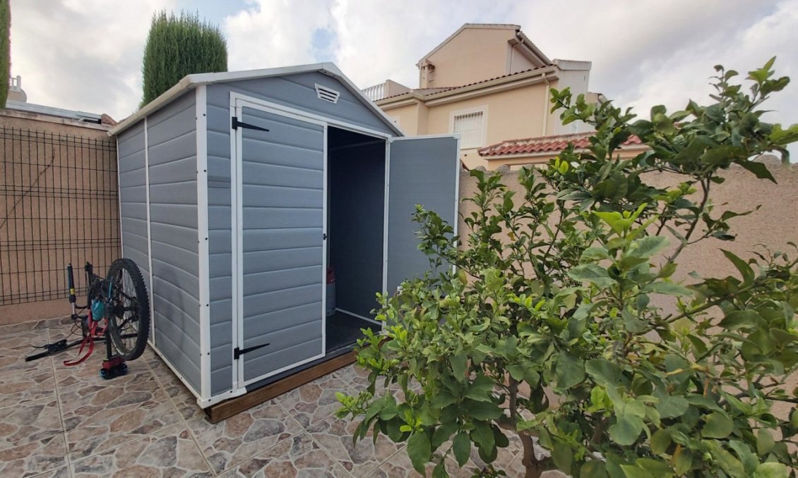 Resale - Villa -
Benimar - Costa Blanca