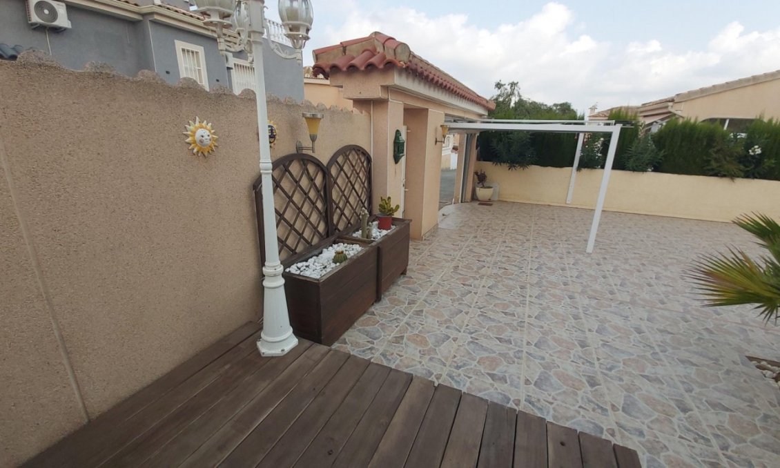 Resale - Villa -
Benimar - Costa Blanca