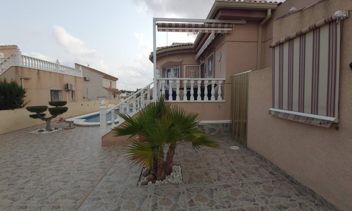 Resale - Villa -
Benimar - Costa Blanca