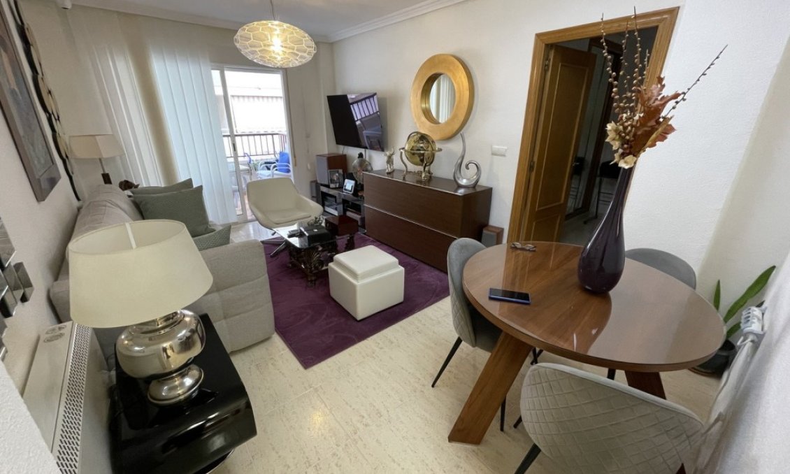 Resale - Apartment -
Torrevieja - Costa Blanca